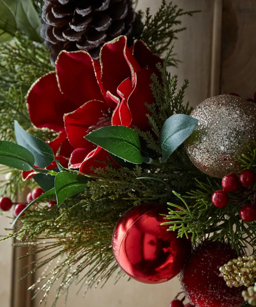 christmas_magnolia_wreath_2.webp Christmas Decorations<Joe Browns Christmas Magnolia Wreath