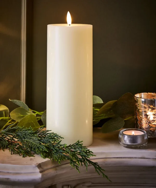 Christmas Decorations<Joe Browns Glow Pillar Candle