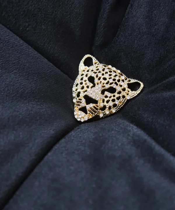 Cosy This Christmas<Joe Browns Magnificent Panther Brooch Cushion