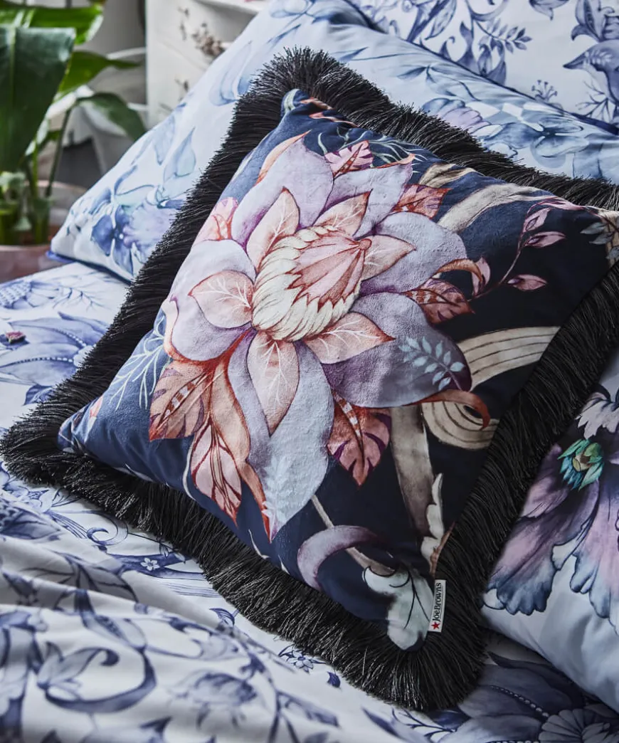 nostalgic_nouveau_floral__0.webp Cosy This Christmas<Joe Browns Nostalgic Nouveau Floral Reversible Cushion
